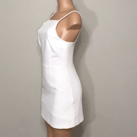 New. Whisper Light Sheath Minidress. Ivory size 6. - Picture 6 of 10